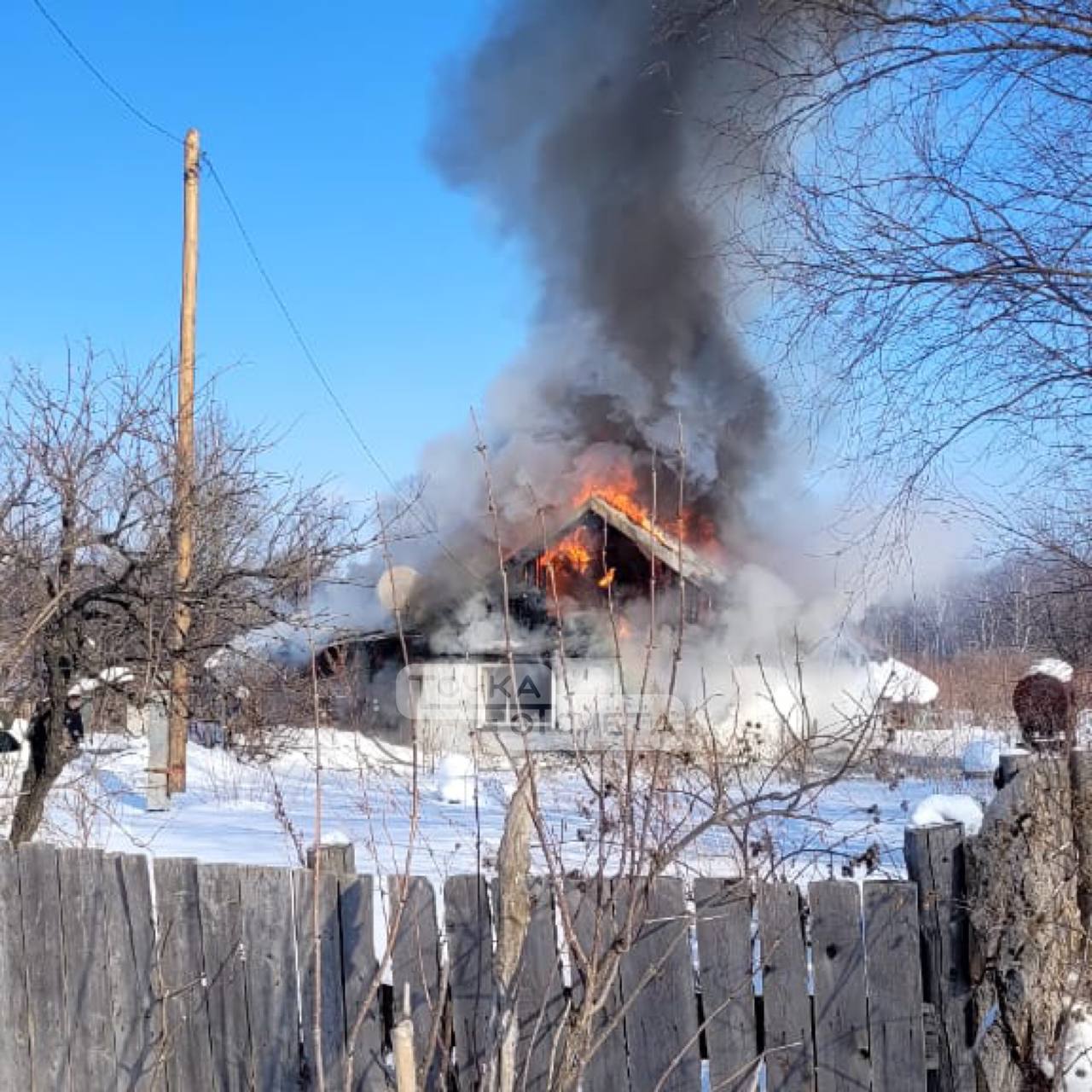 Огонь коммунальная ул 16 фото. Пожар дома. Пожар частного дома. Пожар в Соколе. Пожар изнутри.