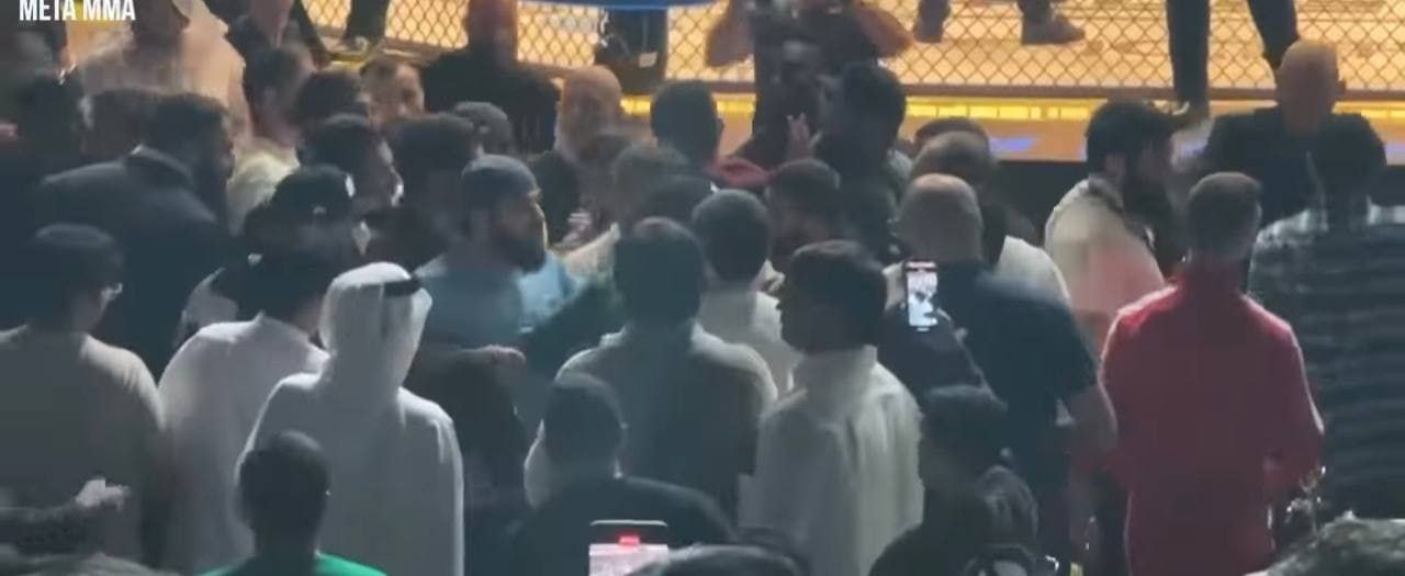 По информации ВЧК-ОГПУ вчера на UFC 280 в Абу-Даби между двоюродным братом Хабиба Нурмагомедова Абубакаром и&nbsp; бойцом UFC Хамзатом Чимаевым произошел разговор, в ходе которого Абубакар спровоцировал ко