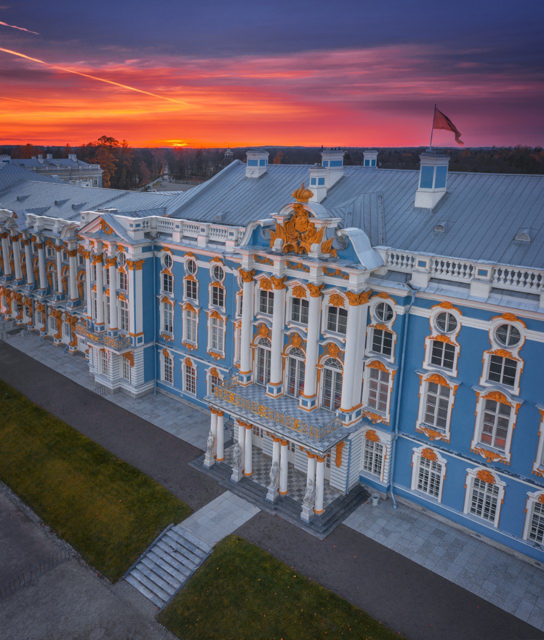 Екатериновский дворец в санкт петербурге. Царское село Санкт-Петербург Екатерининский дворец. Царскосельский Екатерининский дворец. Дворец в Царском селе. Город Пушкин Царское село Екатерининский дворец.