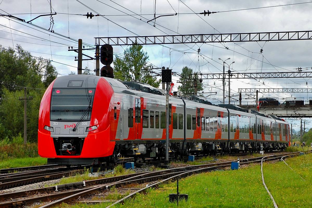 Поезд электричка. Скоростной электропоезд Ласточка. Ласточка электропоезд РЖД. Костромская Ласточка поезд. Новый электропоезд Ласточка.