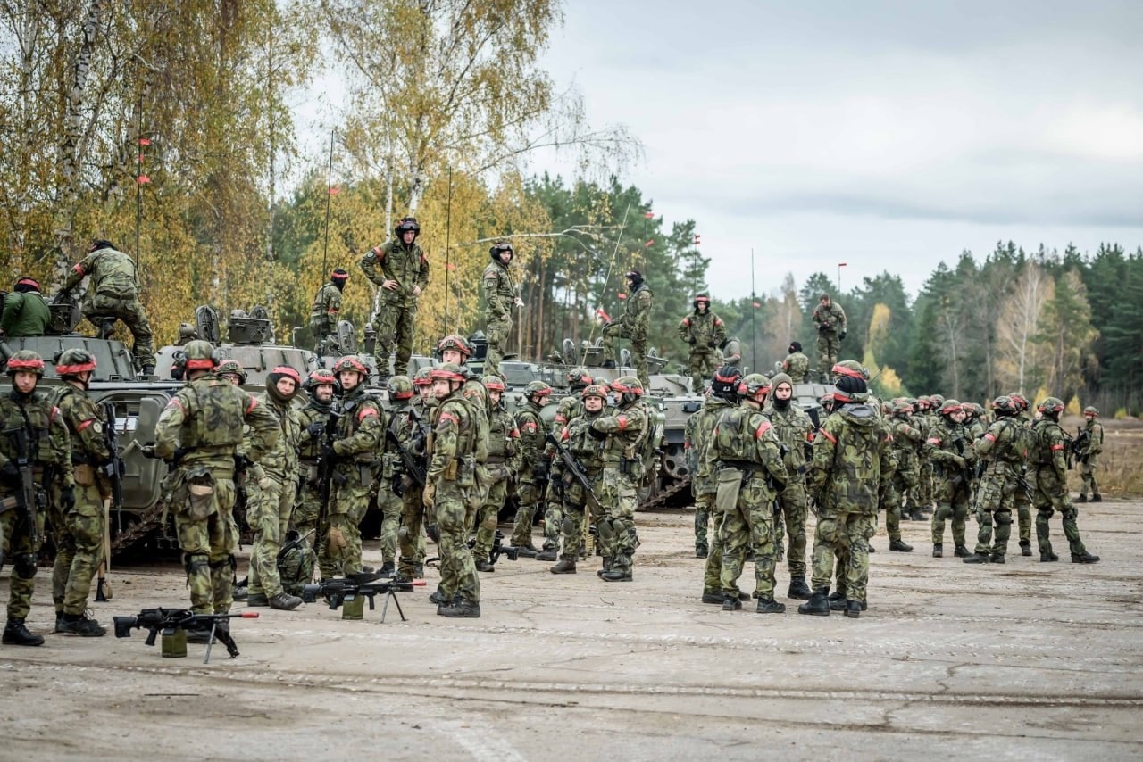 Беларусь стягивает войска к границе с украиной