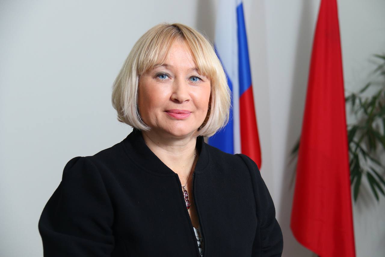 Фаевская Ирина Клавдиевна министр