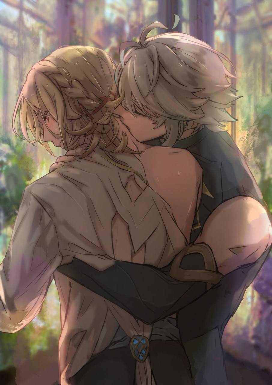 A blissful expression on Kaveh's face