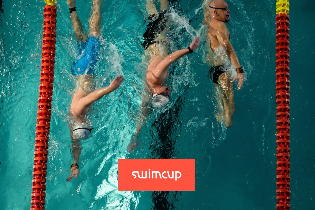 Свим ру. Свим кап. SWIMCUP Крылатское. Стартовая арка SWIMCUP на пляже.