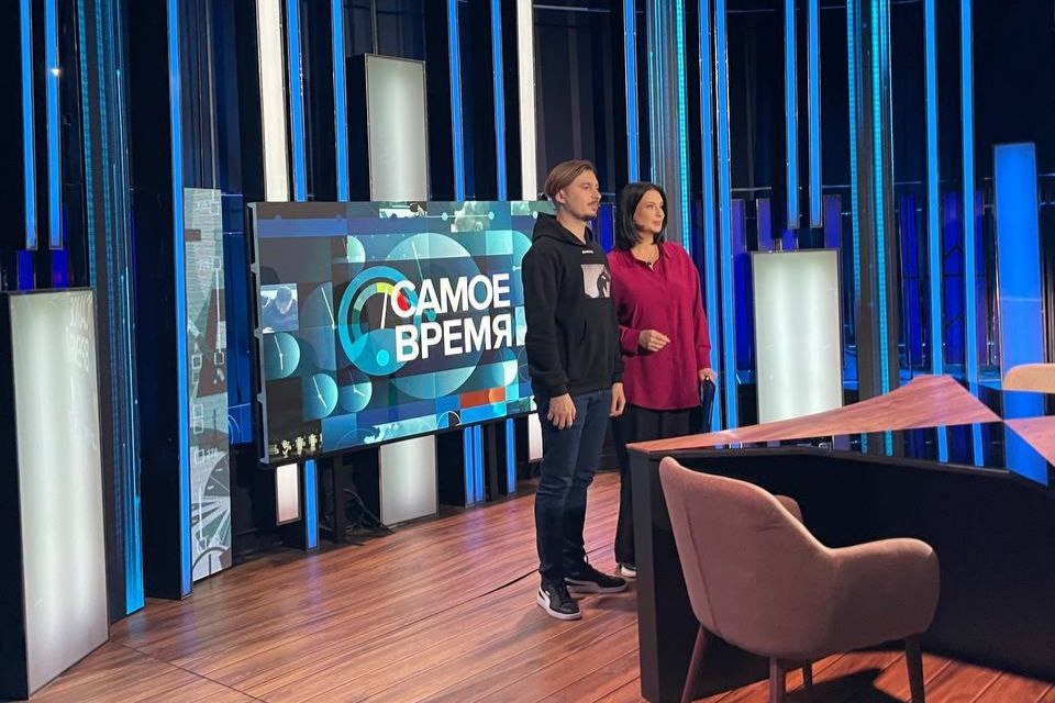 телеведущая екатерина стриженова. интервью с екатериной стриженовой. интервью с екатериной стриженовой. екатерина стриженова. стриженова екатерина упала упала в эфире.