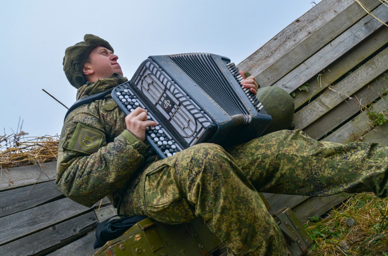 Военно политическая работа. Военные работы. Политическая работа в войсках. Военная политическая работа. Военно-политическая работа в вс РФ.