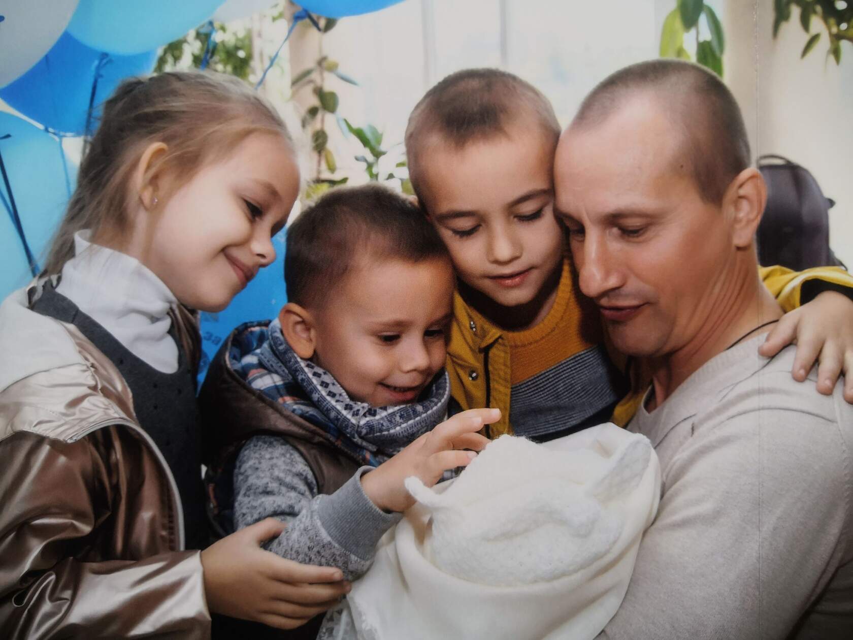 Папа волгоград. Фотосессия многодетной семьи. Многодетный отец. Мероприятия для многодетных семей. Семья Волгоград.