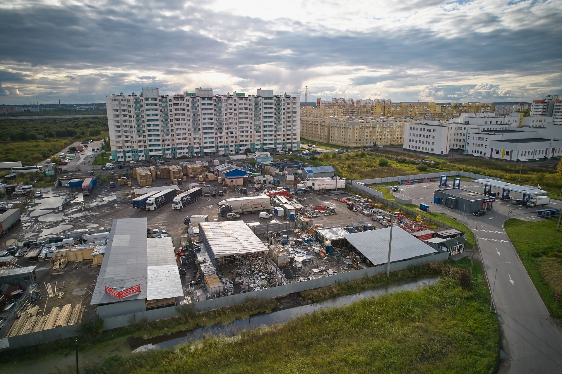 Пос Ленсоветовский храм Рождества